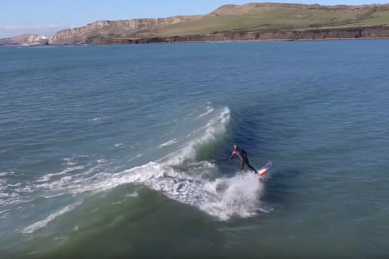 Vidéo : Du SUP surfing en Angleterre