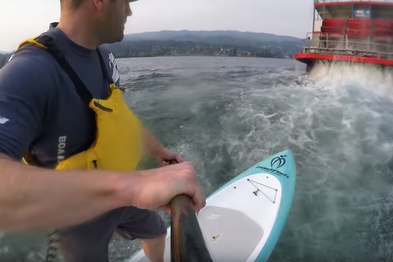 Vidéo : Sternwheeler surfing