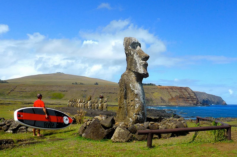 SUPing Rapa Nui